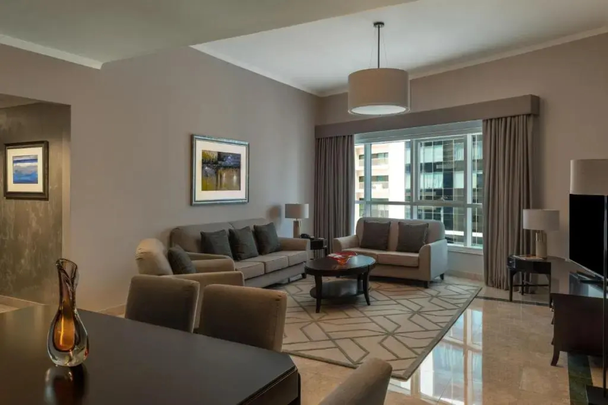 Dubai Marriott Harbour Hotel & Suites