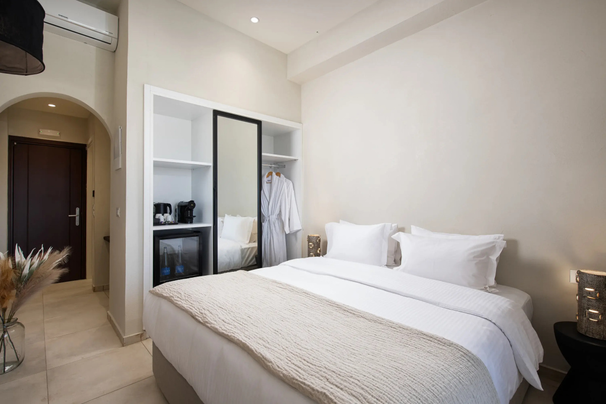 Bios Santorini Vegan - Vegetarian Boutique Hotel 