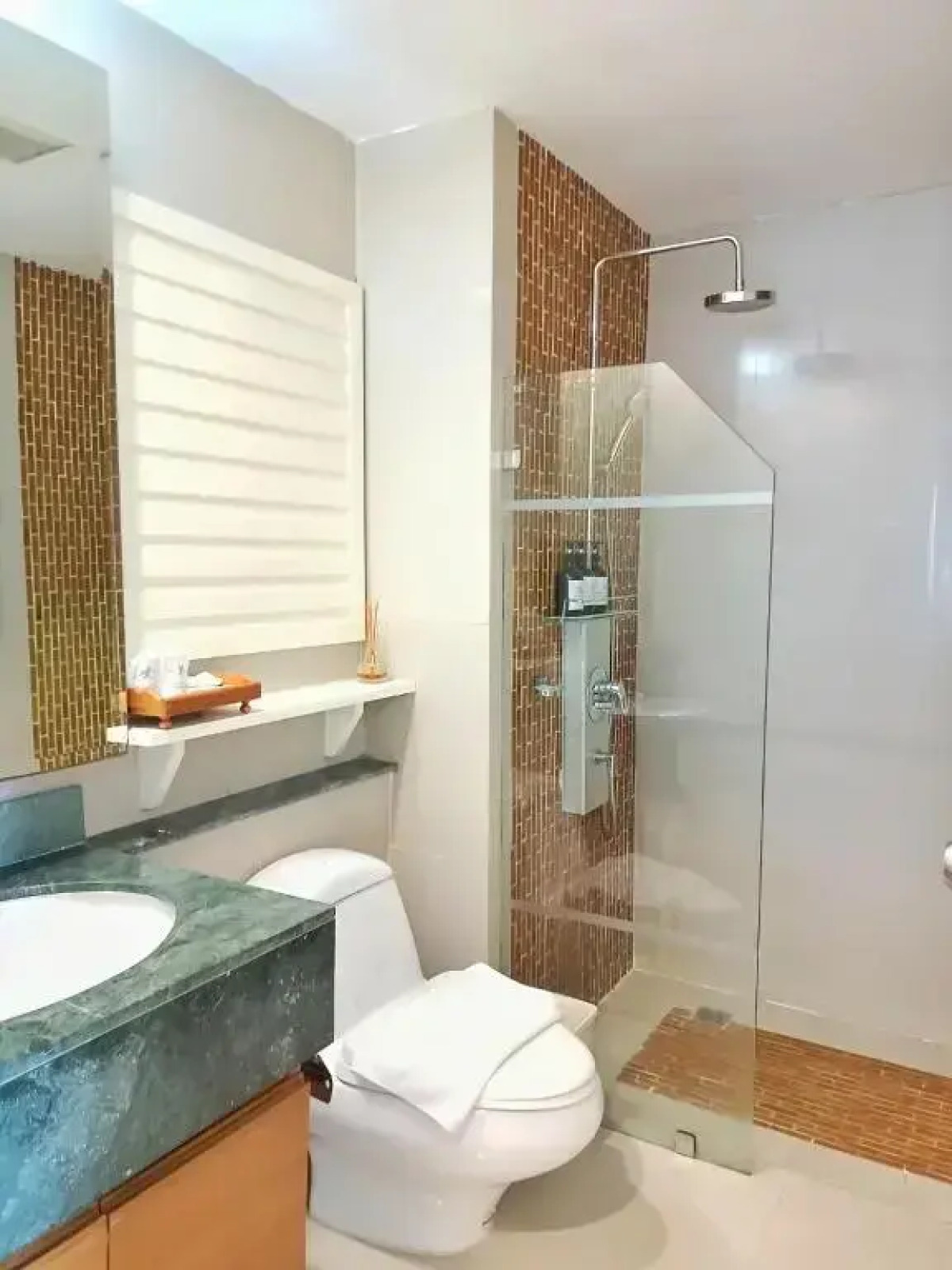 Royal Beach View Suites