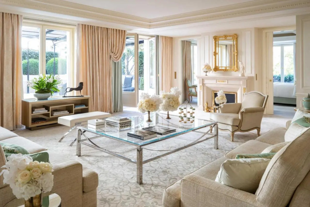 Отель Four Seasons George V