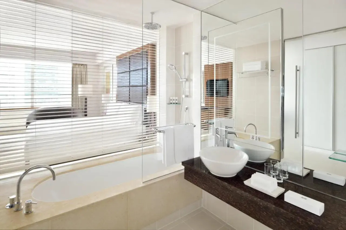 Отель Crowne Plaza Festival City an IHG