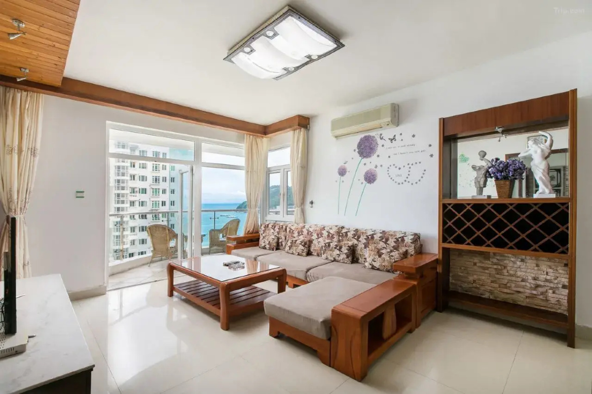 Sanya Hai Hua Apartment