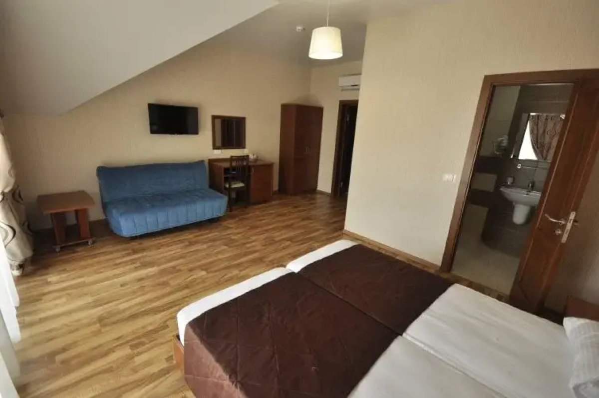 Villa Flora Guest House