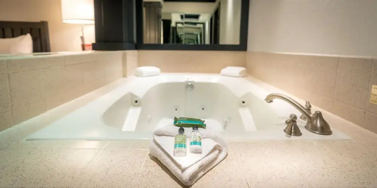 OYO Hotel & Casino (formerly Hooters Casino Hotel)