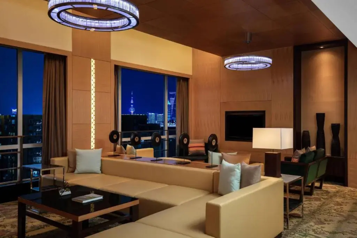Отель Courtyard by Marriott Shanghai Central