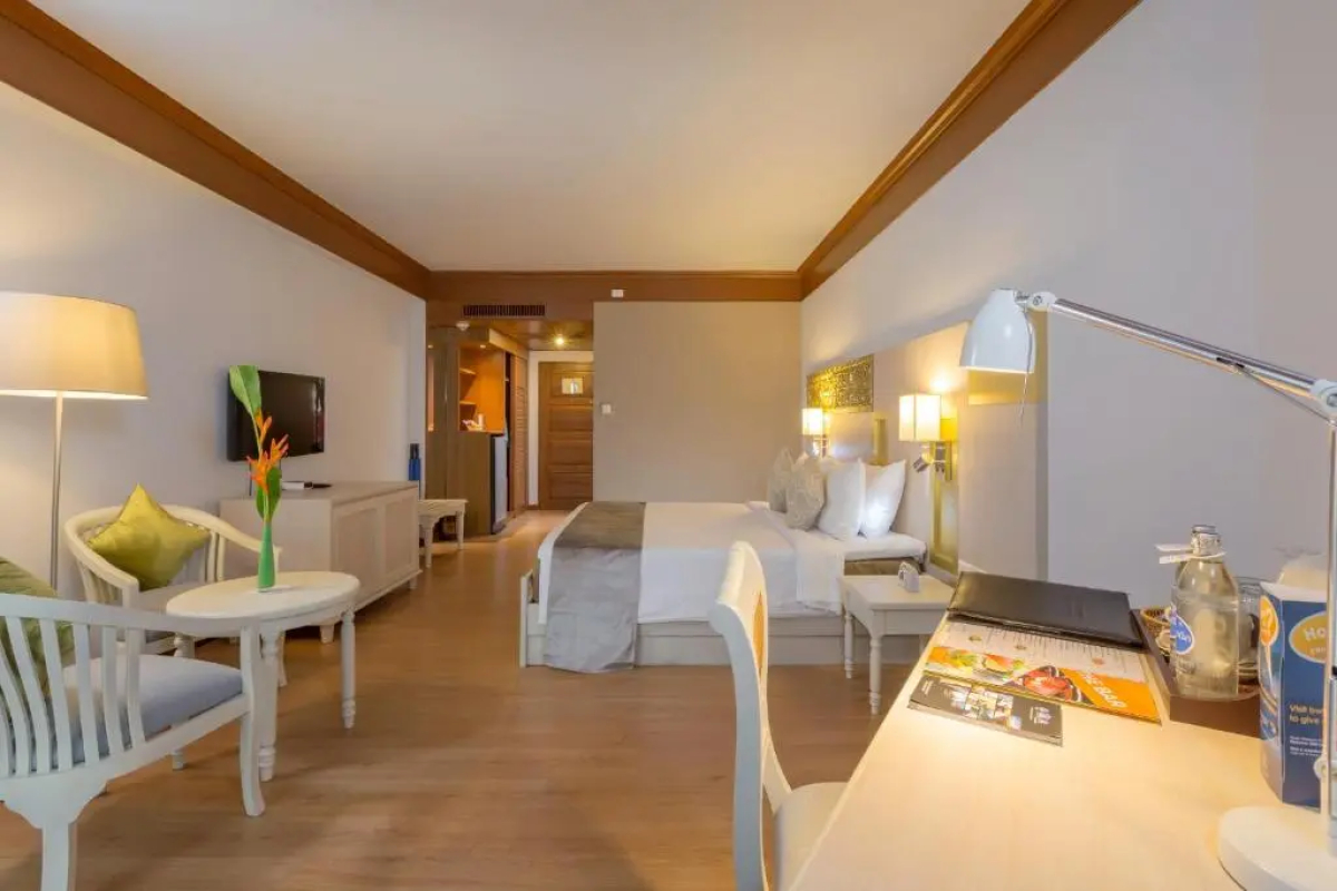 Отель Best Western Premier Bangtao Beach Resort and Spa
