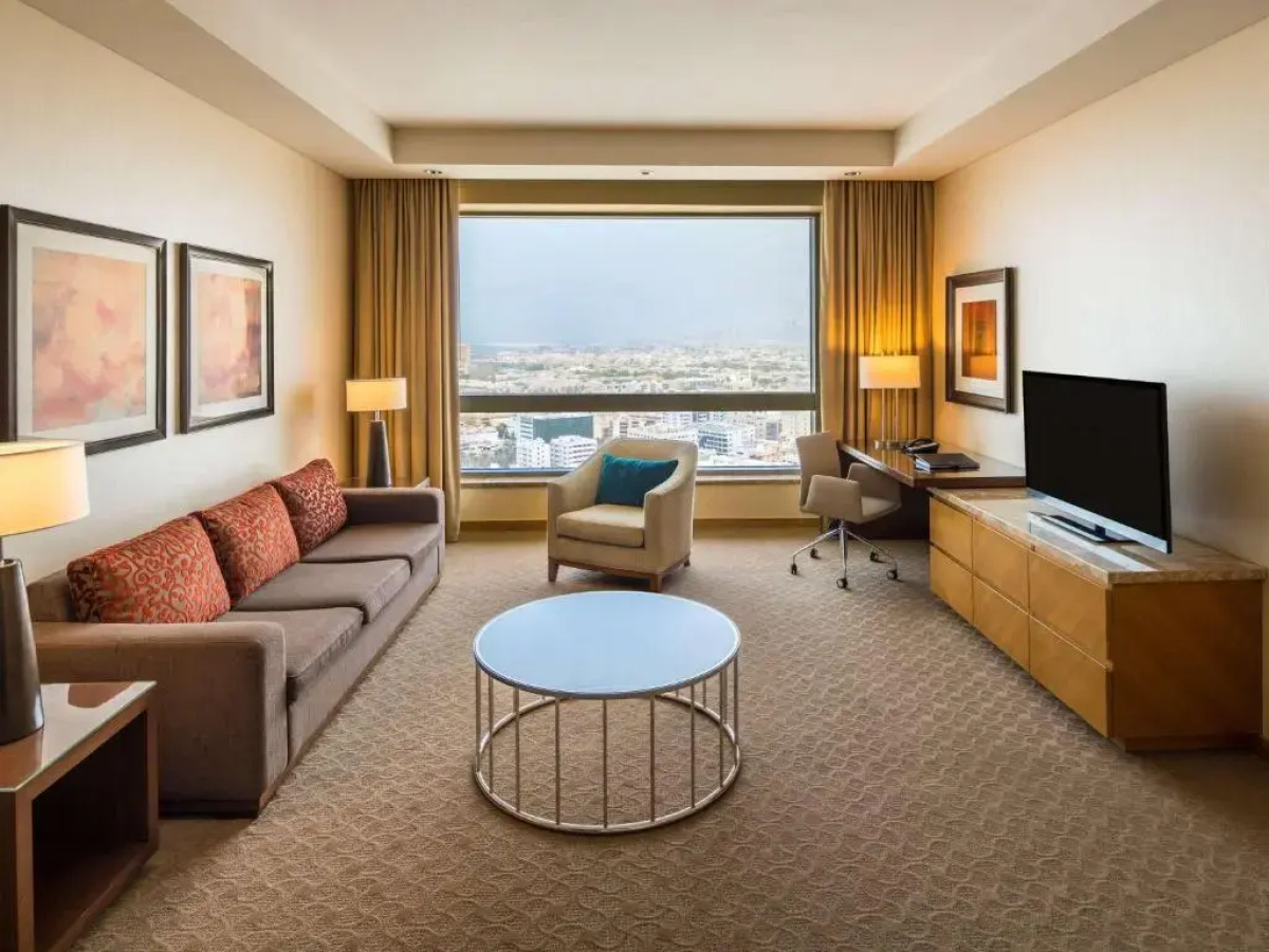 Отель Swissotel Al Ghurair 