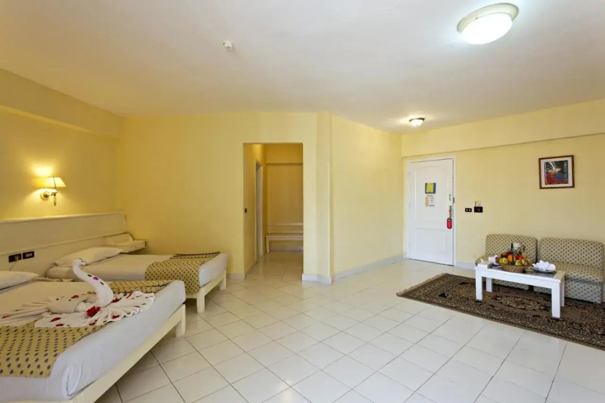 Отель Empire Aqua Park