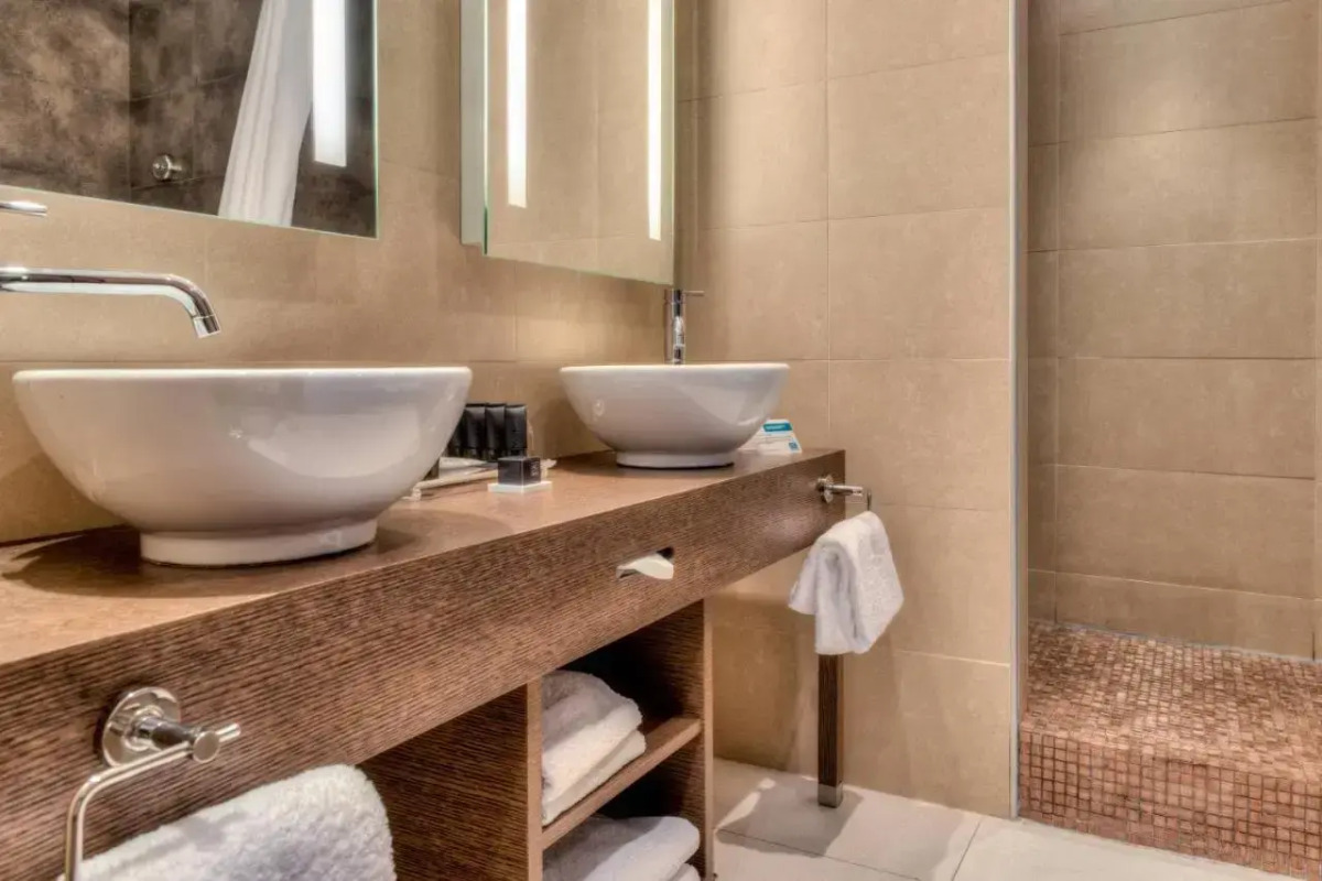 AC Hotel by Marriott Ambassadeur Antibes - Juan Les Pins