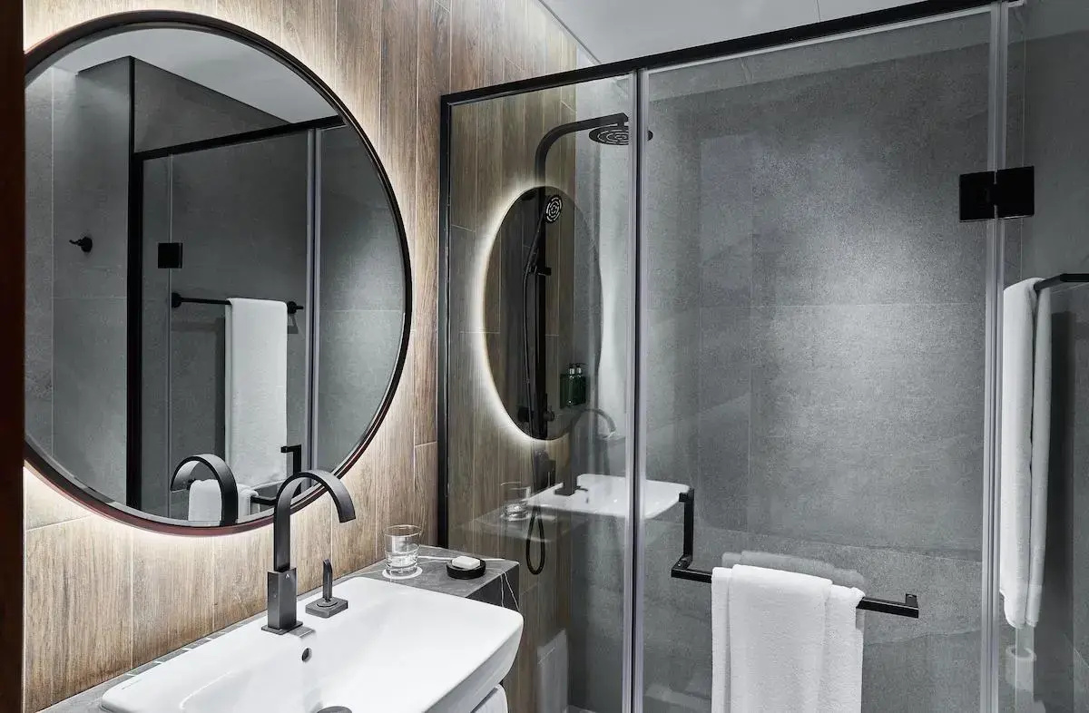 Revier Hotel - Dubai