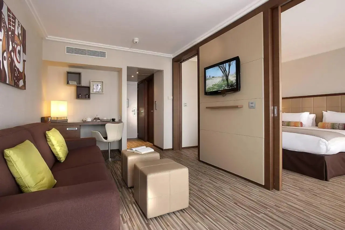 AC Hotel by Marriott Ambassadeur Antibes - Juan Les Pins