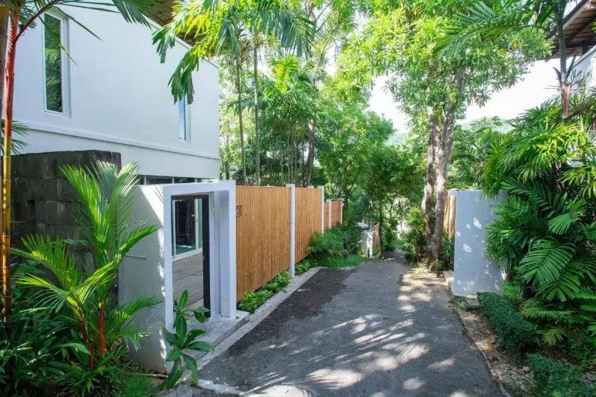 Peach Blossom Resort & Pool Villa