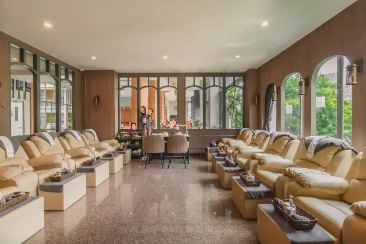 Отель Elite Suites Patong