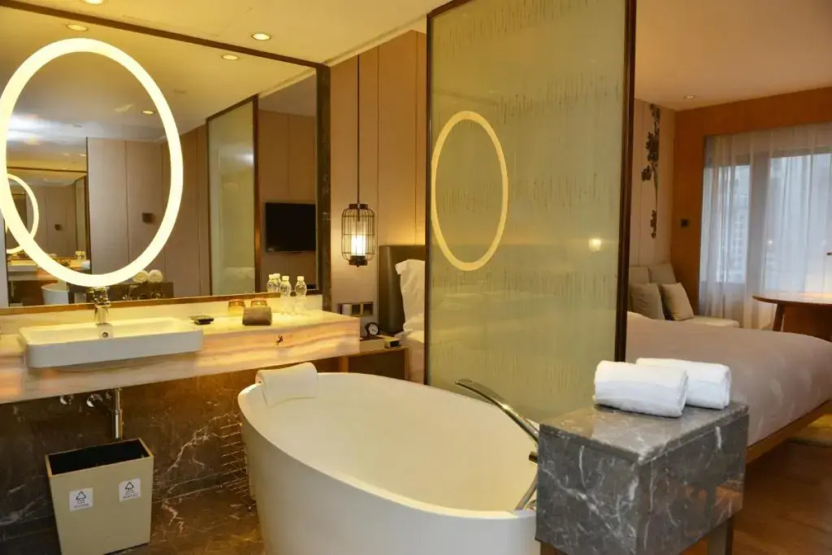 Отель The Garden Hotel Guangzhou
