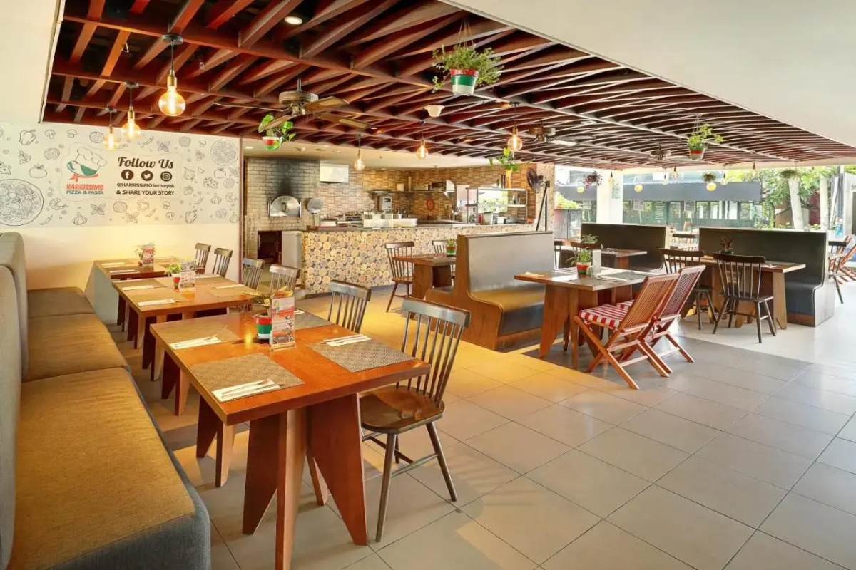 Отель Harris Hotel Seminyak Bali