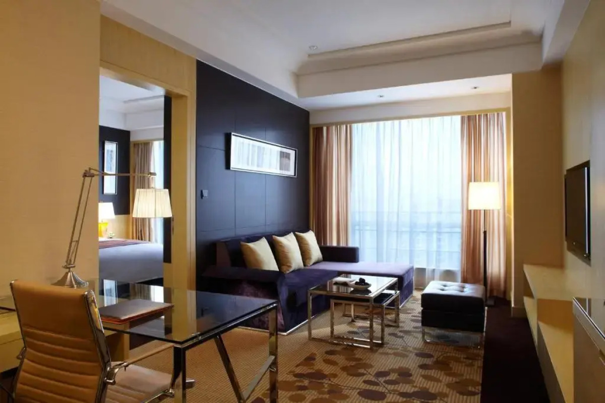 Отель Courtyard by Marriott Shanghai Central