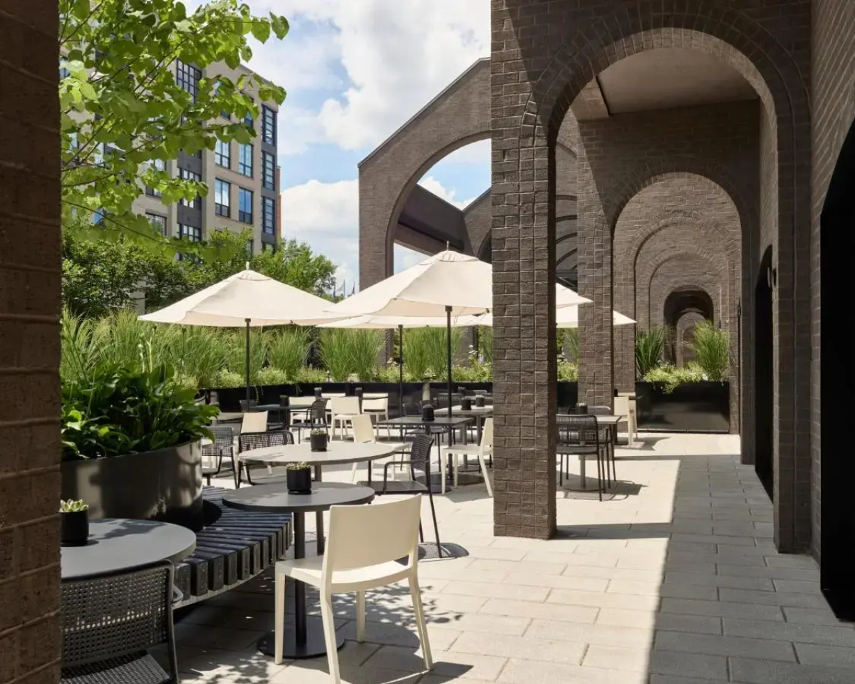 Hotel AKA Alexandria