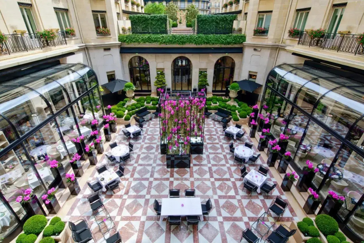 Отель Four Seasons George V