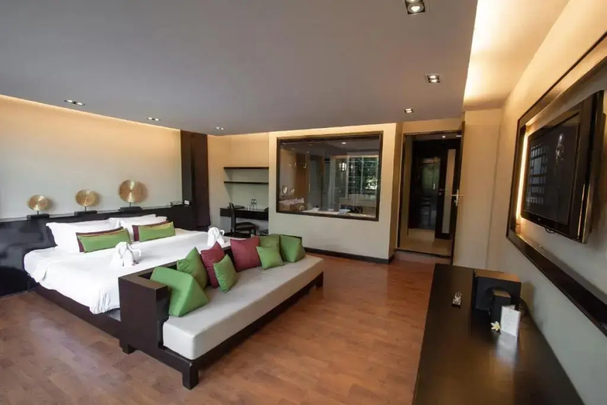 Peach Blossom Resort & Pool Villa