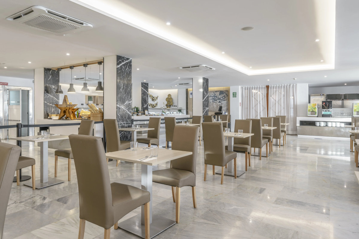 Alua Leo Hotel