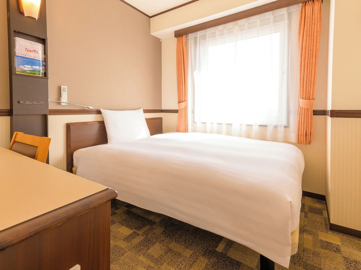 Toyoko Inn Shin Osaka Higashi Mikuni Station