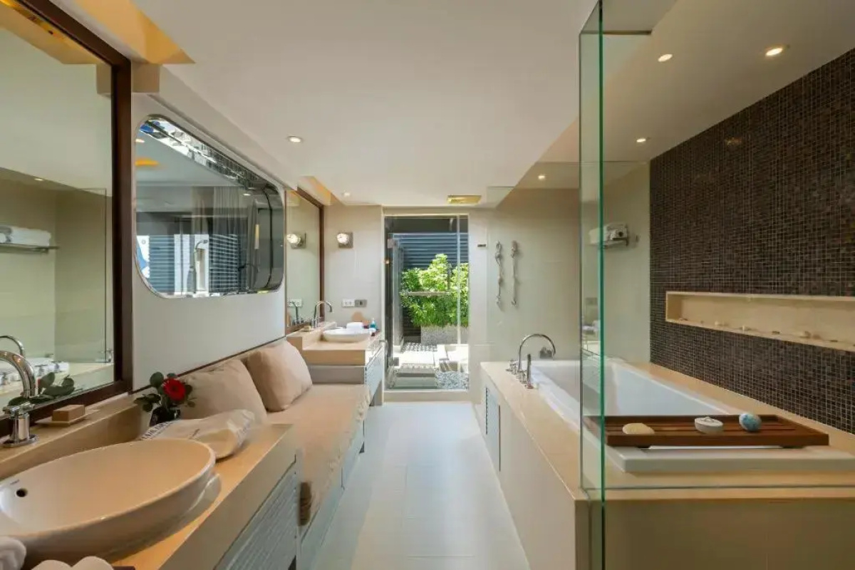 Отель The Boathouse Phuket
