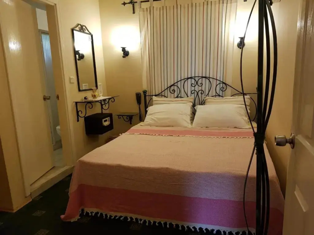 A&B Home Hotel