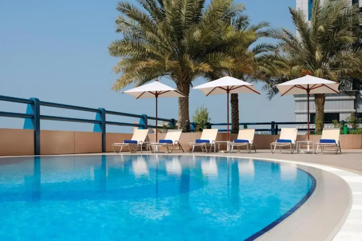 Dubai Marriott Harbour Hotel & Suites