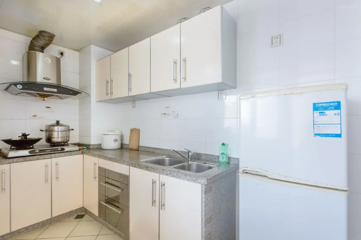 Sanya Hai Hua Apartment