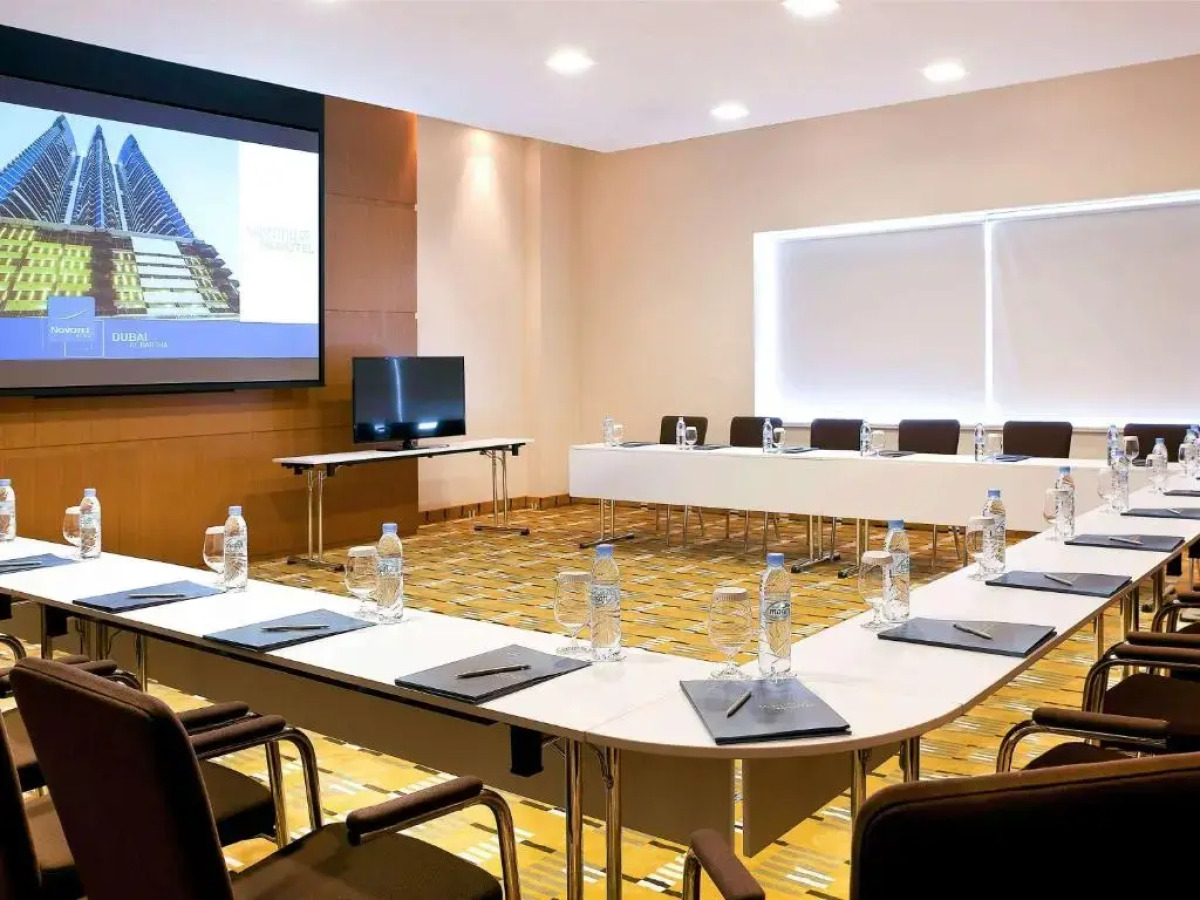 Отель Novotel Dubai Al Barsha