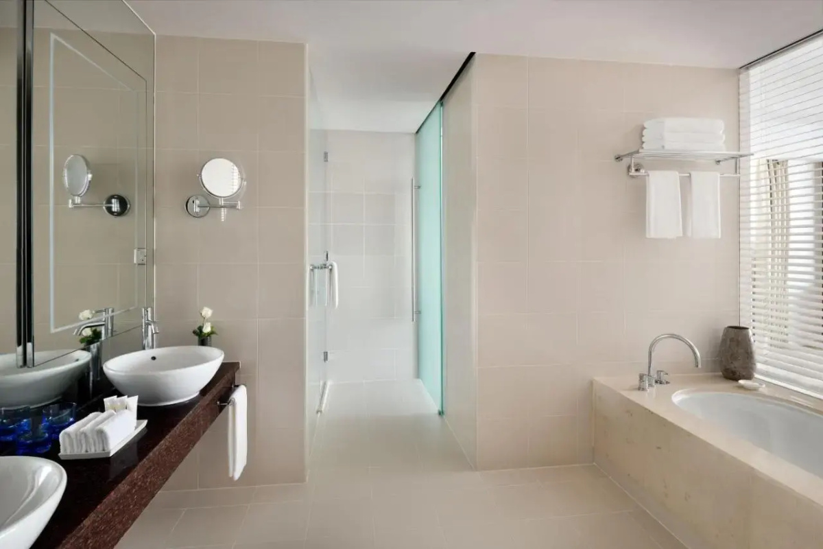 Отель Crowne Plaza Festival City an IHG