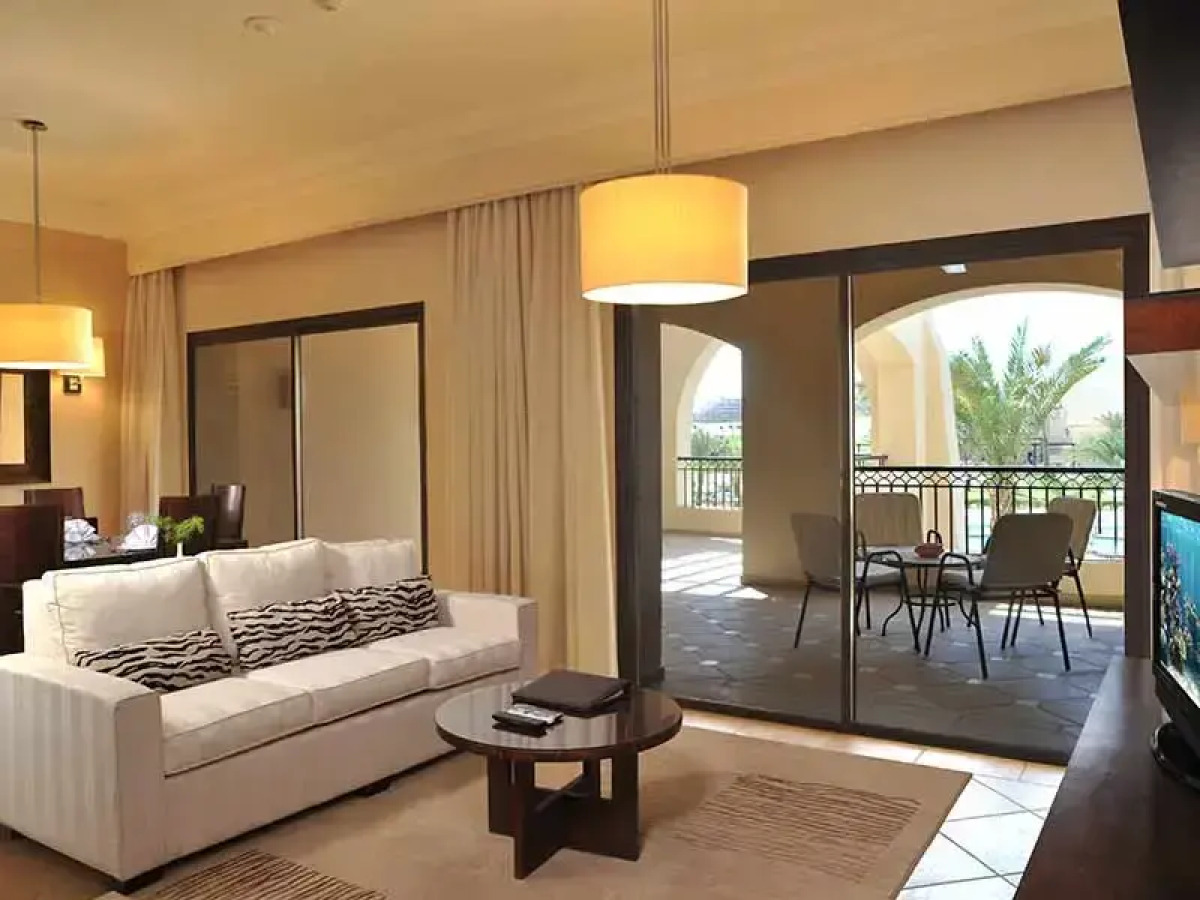 Отель JAZ Neo Saraya Palms