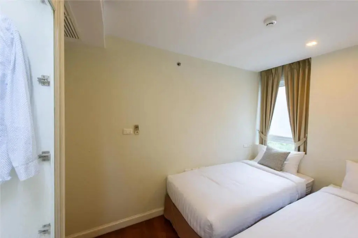 Sabai Sathorn Service Apartment