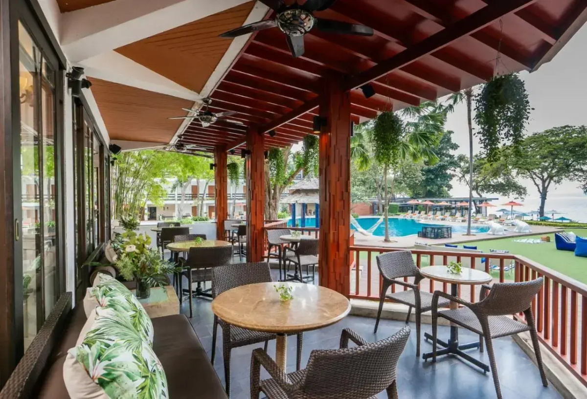 Cosy Beach Hotel