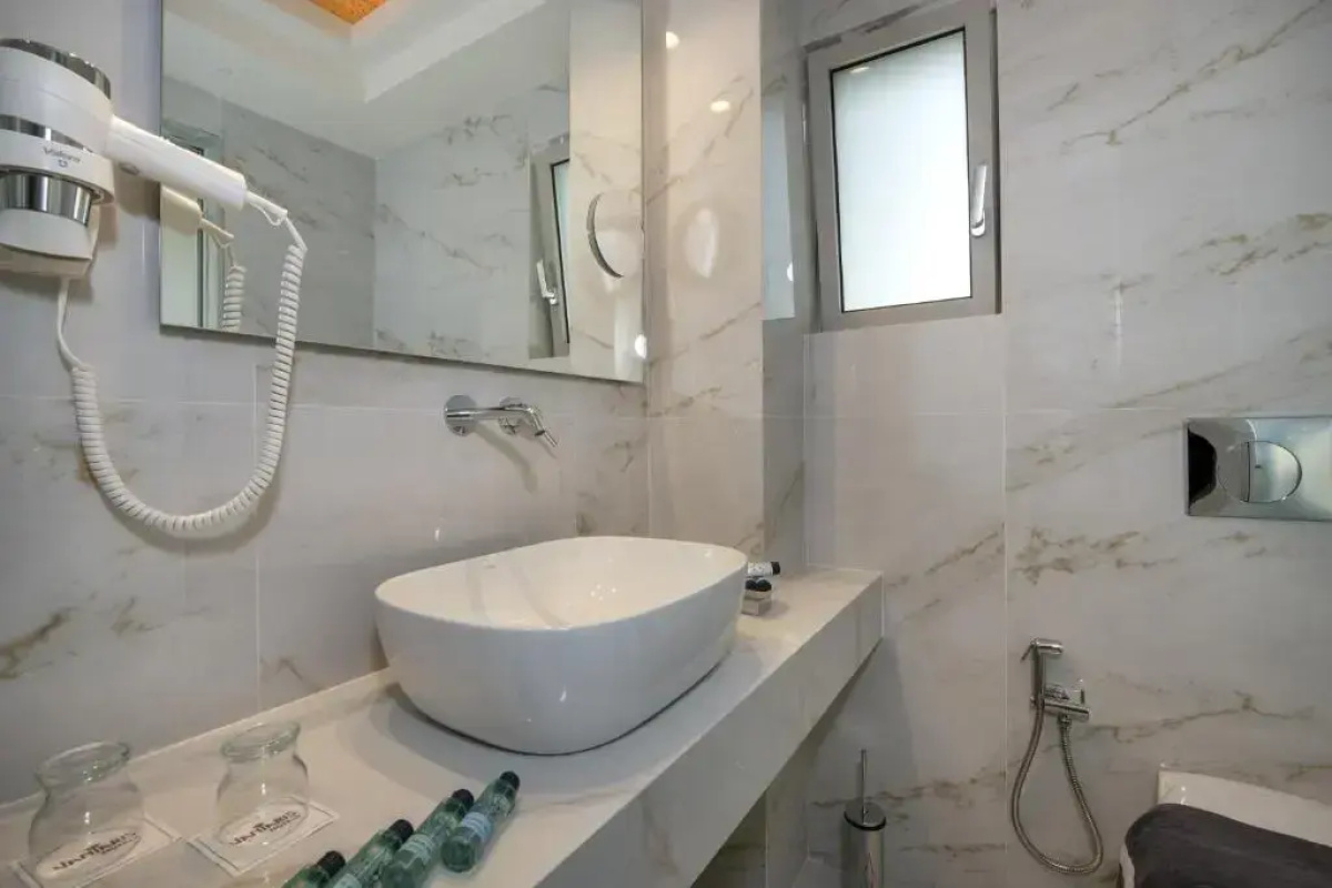 Vantaris Luxury Beach Resort