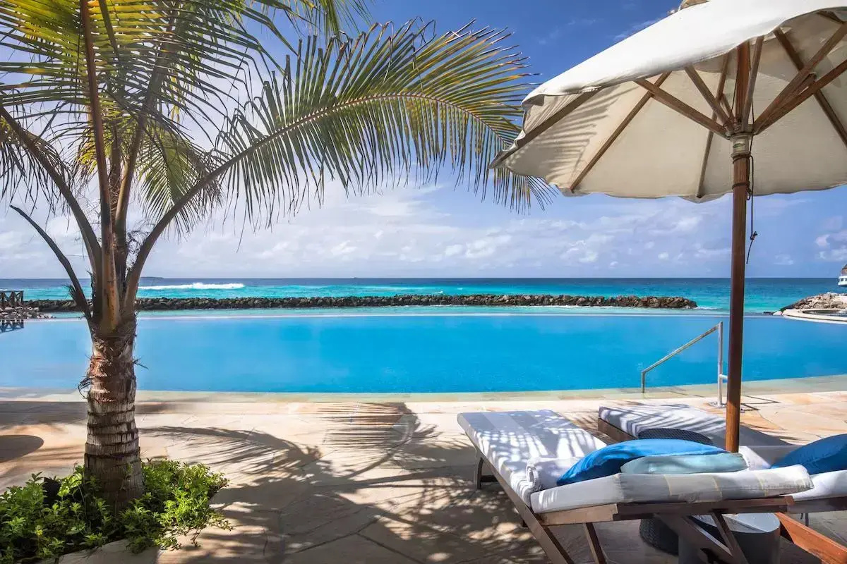 Спа-курорт Taj Coral Reef