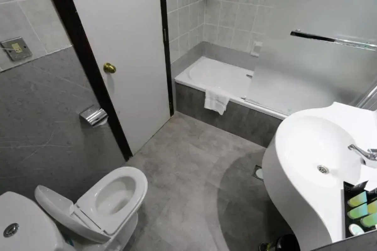 Отель Knight Armour Hotel