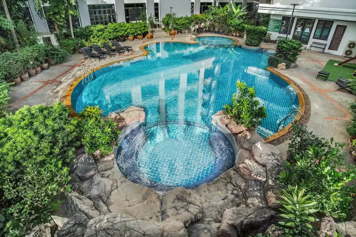 Mike Garden Resort Hotel