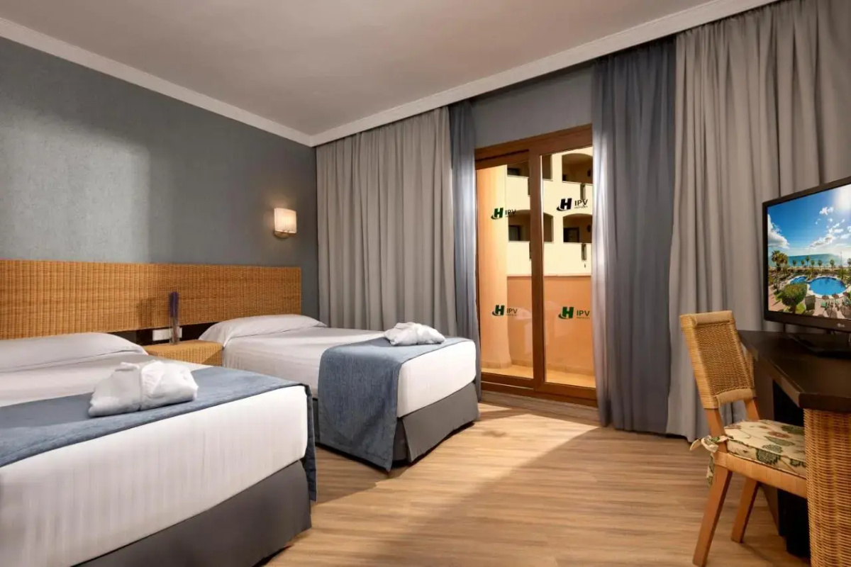 Отель IPV Palace & Spa