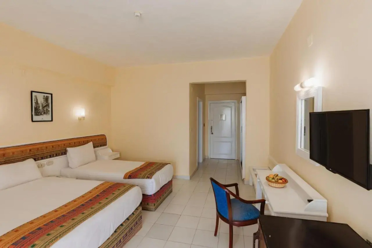 Отель Empire Aqua Park