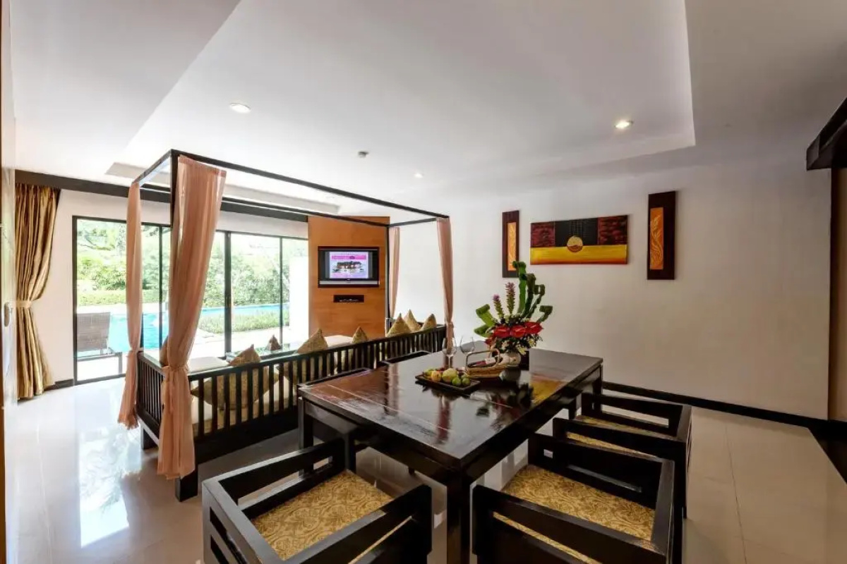 Horizon Karon Beach Resort & Spa