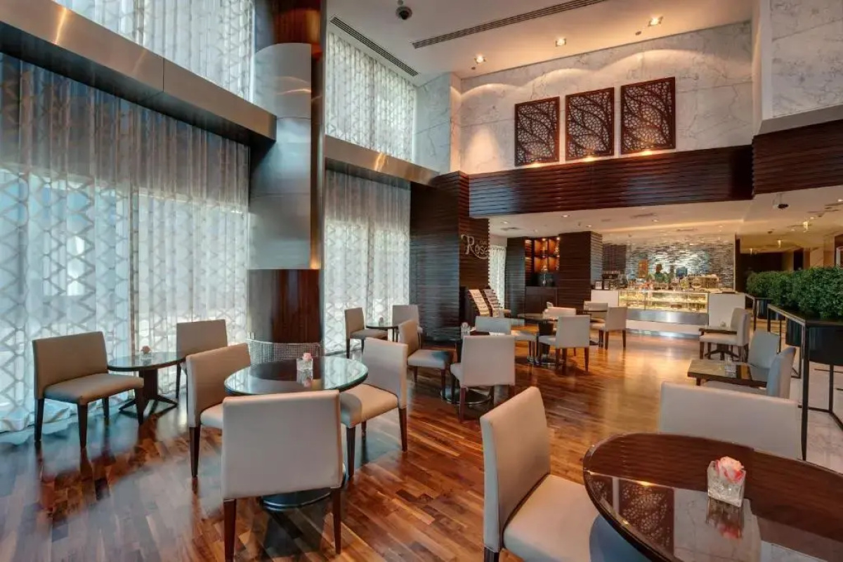 Отель Rose Rayhaan by Rotana