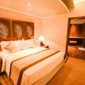 Earl's Regent Hotel