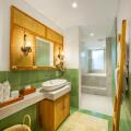 Fourteen Roses Boutique Hotel Legian
