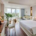 Au Lac Charner Hotel
