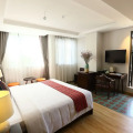 Au Lac Legend Hotel