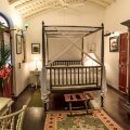 Royal Bar & Hotel