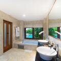 Legian Beach Hotel