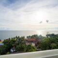 The Tahiti Beach Hotel