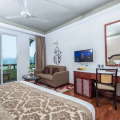 Earl's Regent Hotel
